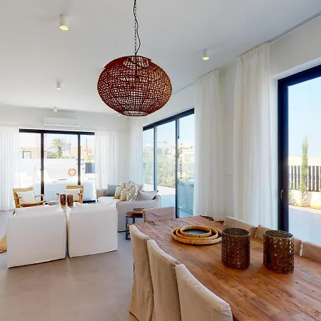 Sanders Konnos Bay Ismene - Marvellous 2-bedroom With A Side Sea View